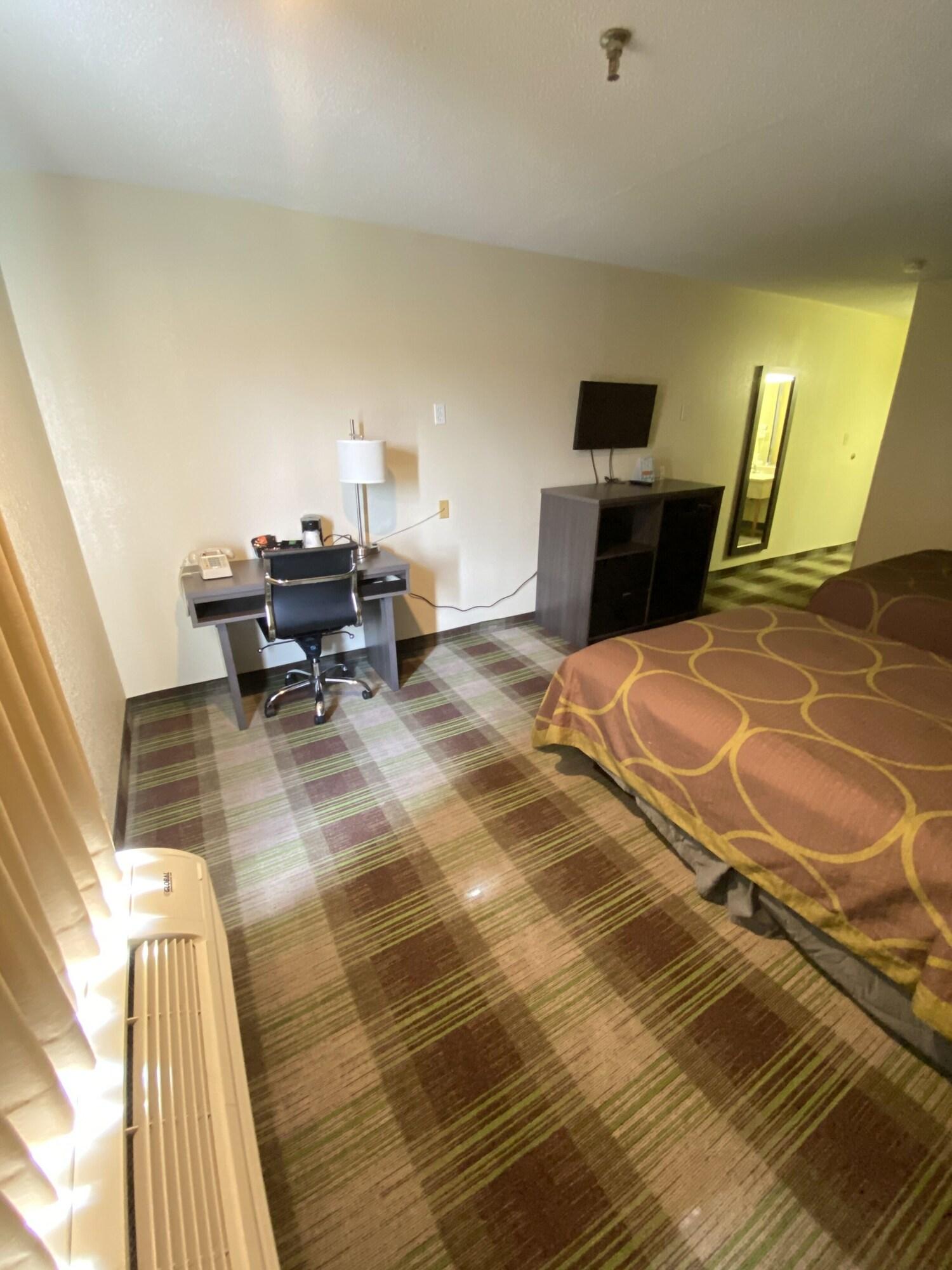 Super 8 By Wyndham Metropolis Motel Ngoại thất bức ảnh