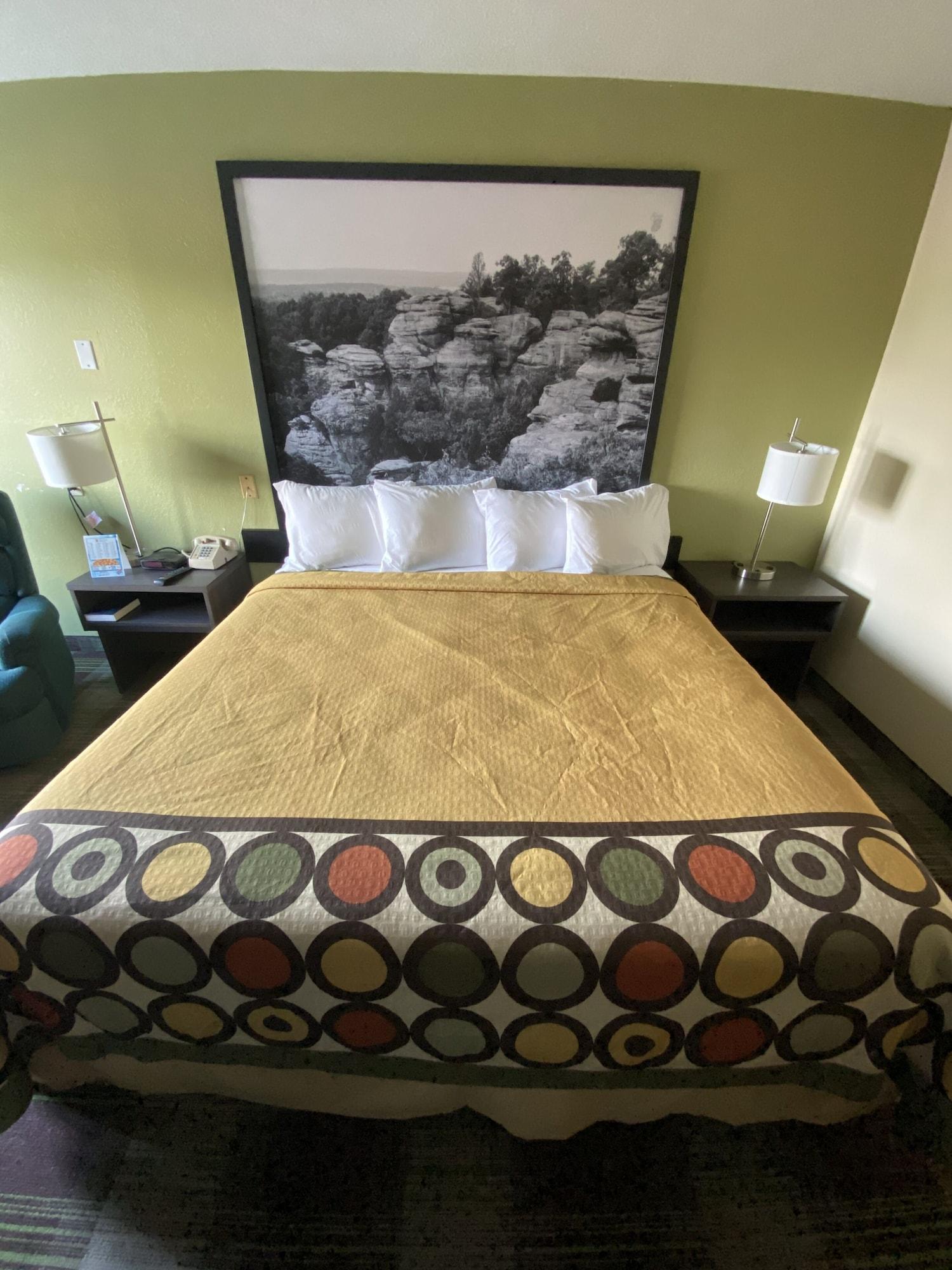 Super 8 By Wyndham Metropolis Motel Ngoại thất bức ảnh